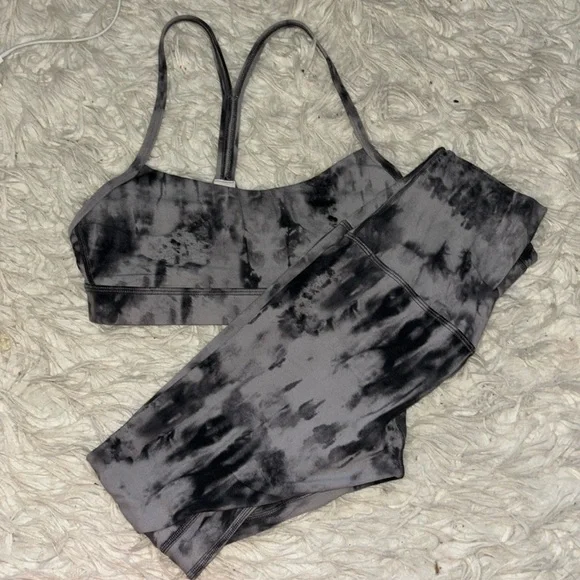 Gray tie dye lululemon legging & sports bra set - Picture 2 of 8